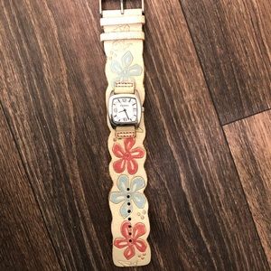 Leather Fossil Watch - women’s